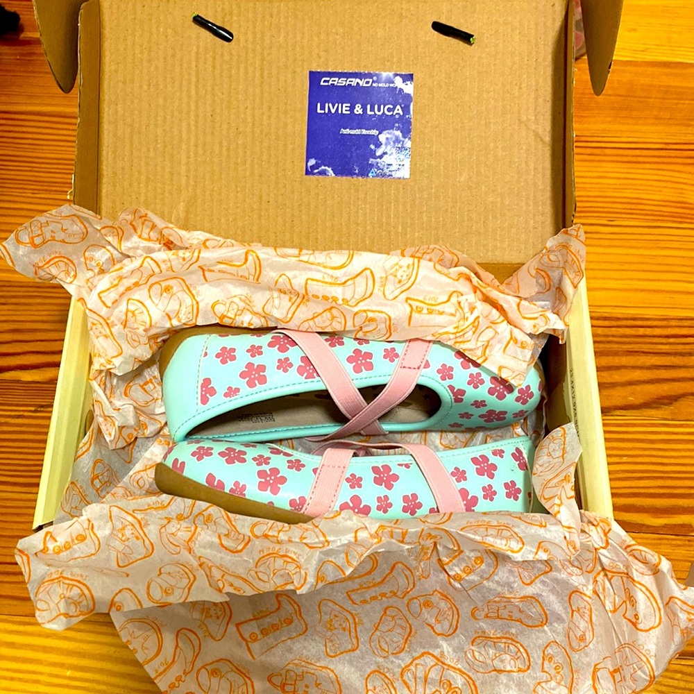 Livie and Luca Aurora Ballet Flat Cherry Blossom NWB